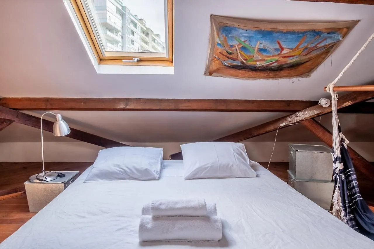 Double Floor Penthouse-Stylish Apartment Lisbon